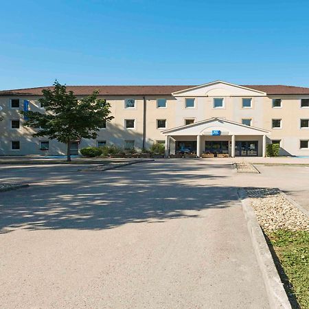 Ibis Budget 롱르소니에 외부 사진